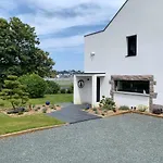 Villa l\'hermine Vue mer exceptionnelle, prestation luxe contemporaine avec cinema et spa, borne voit électrique
