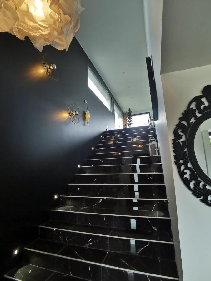 L'hermine Vue Exceptionnelle, Prestation Luxe Contemporaine Avec Cinema Et Spa, Borne Voit électrique Villa *