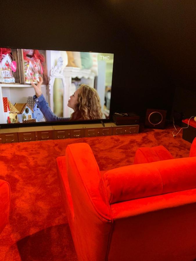 Villa L'hermine Vue Exceptionnelle, Prestation Luxe Contemporaine Avec Cinema Et Spa, Borne Voit électrique *