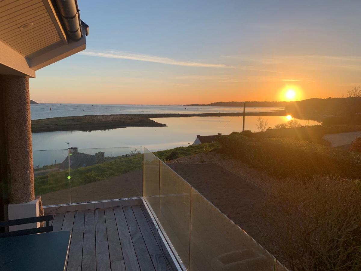 L'hermine Vue Exceptionnelle, Prestation Luxe Contemporaine Avec Cinema Et Spa, Borne Voit électrique Villa Perros-Guirec